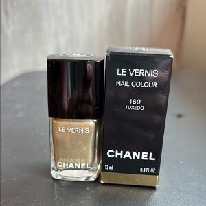 CHANEL Le Vernis Nail Colour - Tuxedo Gold